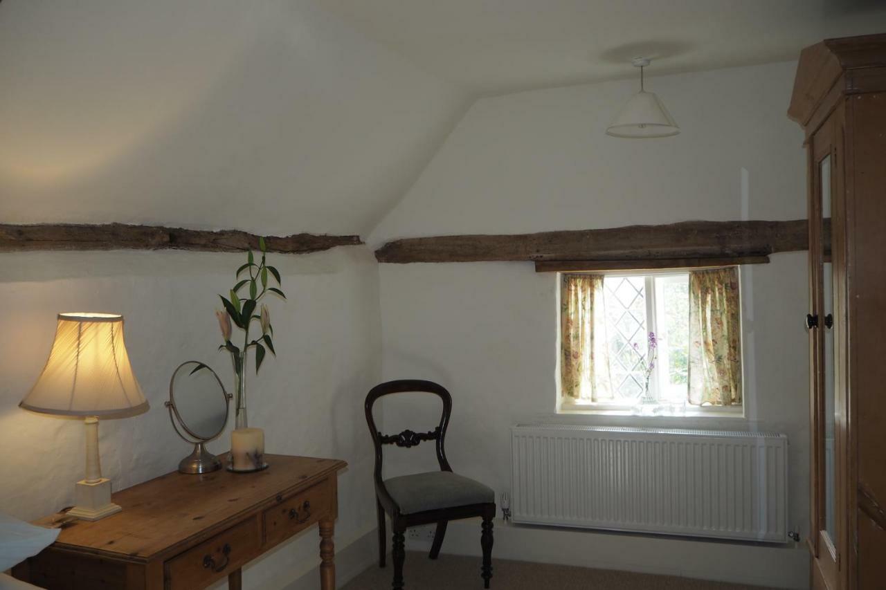 Nightingale Cottage Bed And Breakfast Chichester Exteriör bild