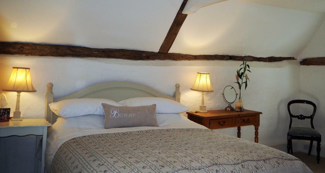 Nightingale Cottage Bed And Breakfast Chichester Exteriör bild